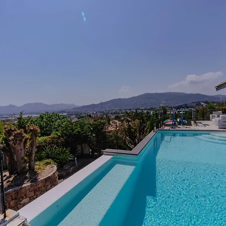 Luxury Pool Sea View 10 People ヴィラ *